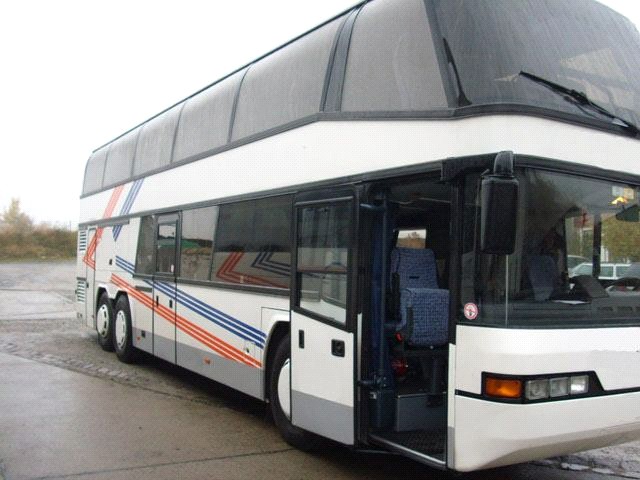 Autobusu parks Jelgavā Divstāvu Neoplan
