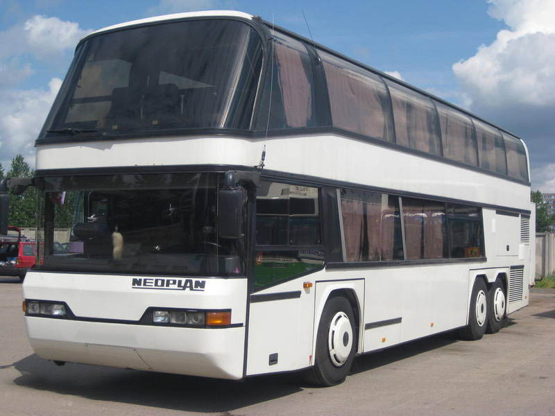 Autobusu parks Jelgavā Divstāvu Neoplan