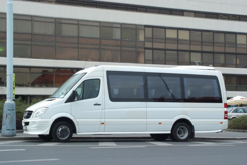 LUX klases mikroautobusu noma Jelgavā